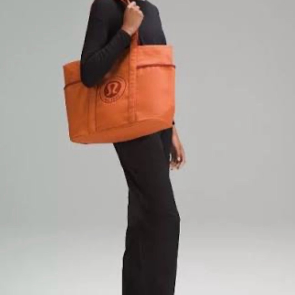 Daily Multi-Pocket Canvas Tote - Picture 2 of 3